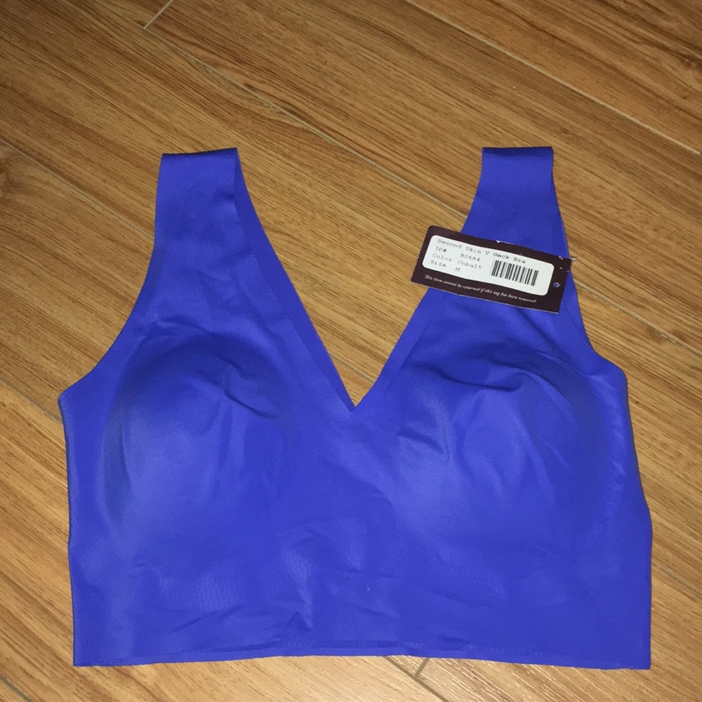 True & Co true body v-neck bra cobalt medium